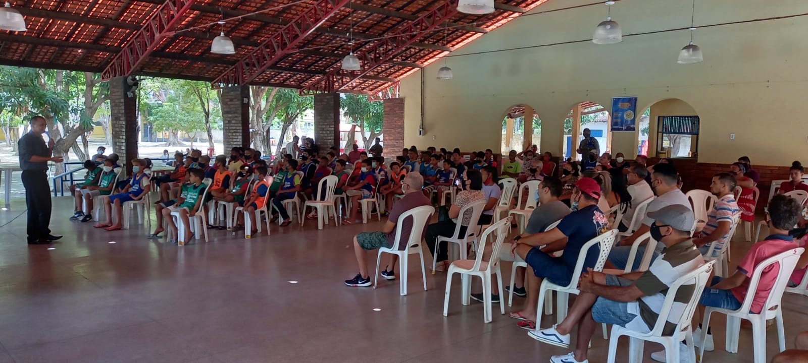 Projeto craques bom de bola/ escolinha de futebol de campo